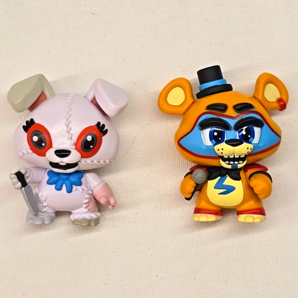 Funko Mystery Minis FNAF: Security Breach Metallic Glamrock Freddy & Vanny